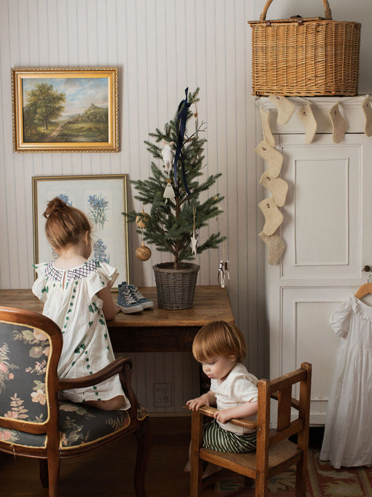 Exploring the Enchanting Christmas Haven of Photographer and Mother, Anna Kidman.