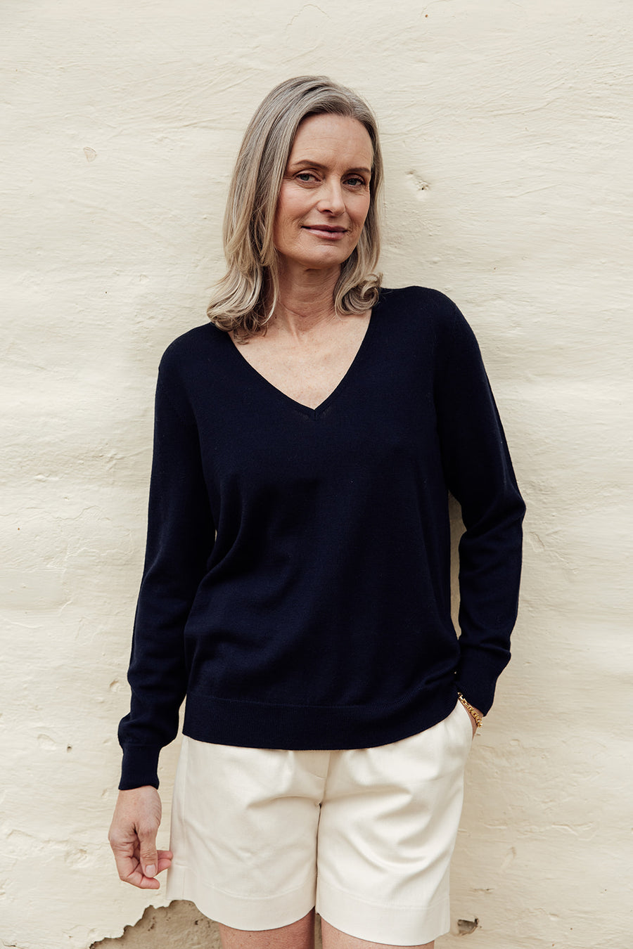 Classic Merino V-Neck - Navy