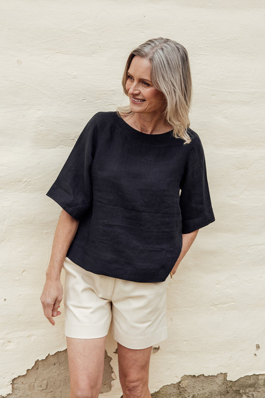 The Linen T-Shirt - Navy