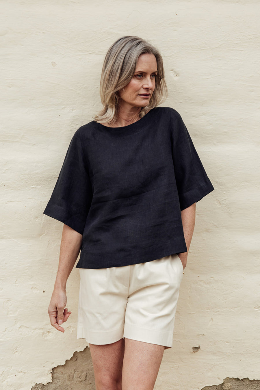 The Linen T-Shirt - Navy