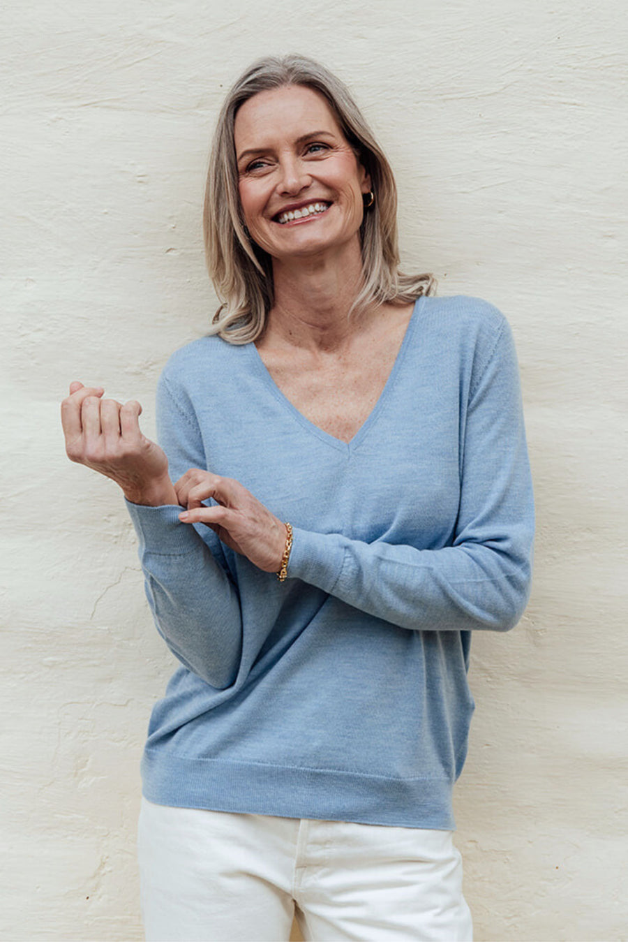Classic Merino V-Neck - Blue Iris