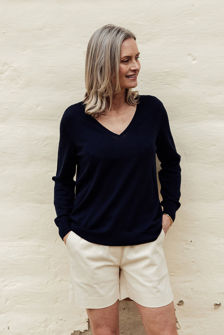 Classic Merino V-Neck - Navy